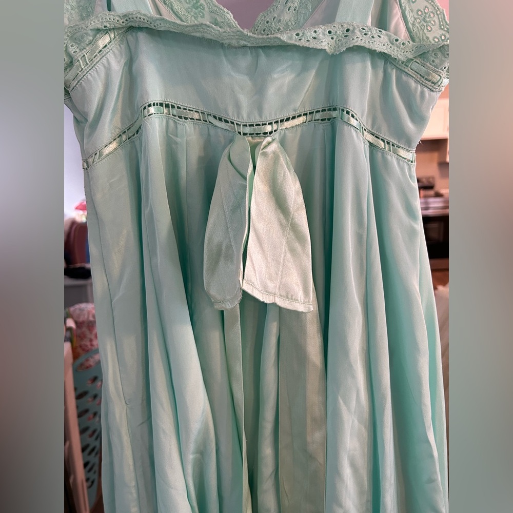 JessaKae Aftershow Dress - Medium - Picture 5 of 5
